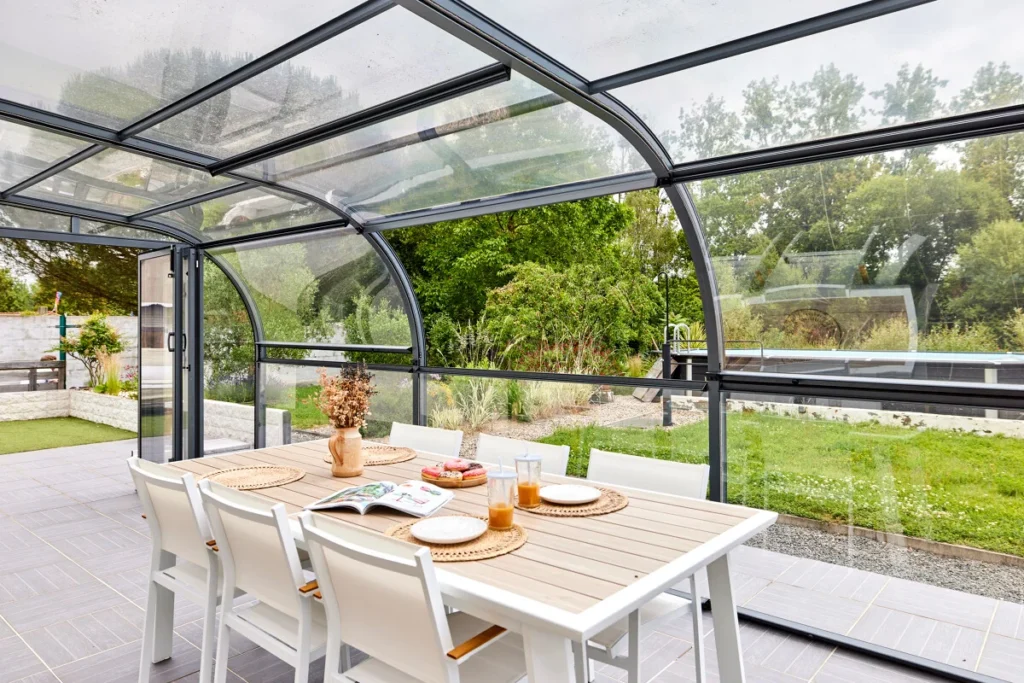 Abri moderne coulissant Archi Véranda