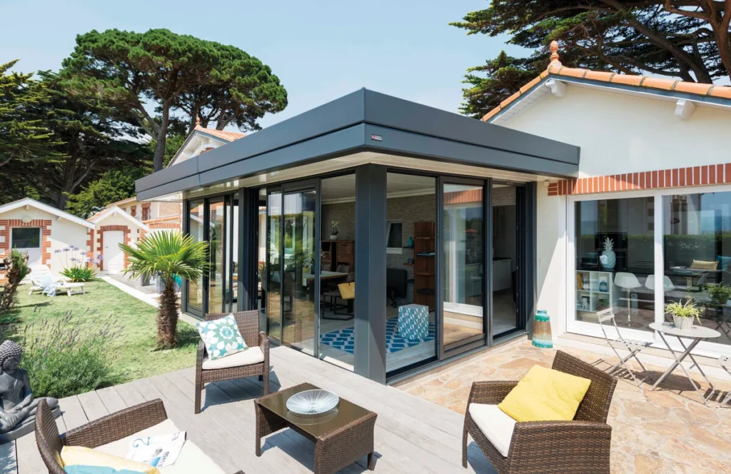 Extension de maison toit plat par Archi Véranda