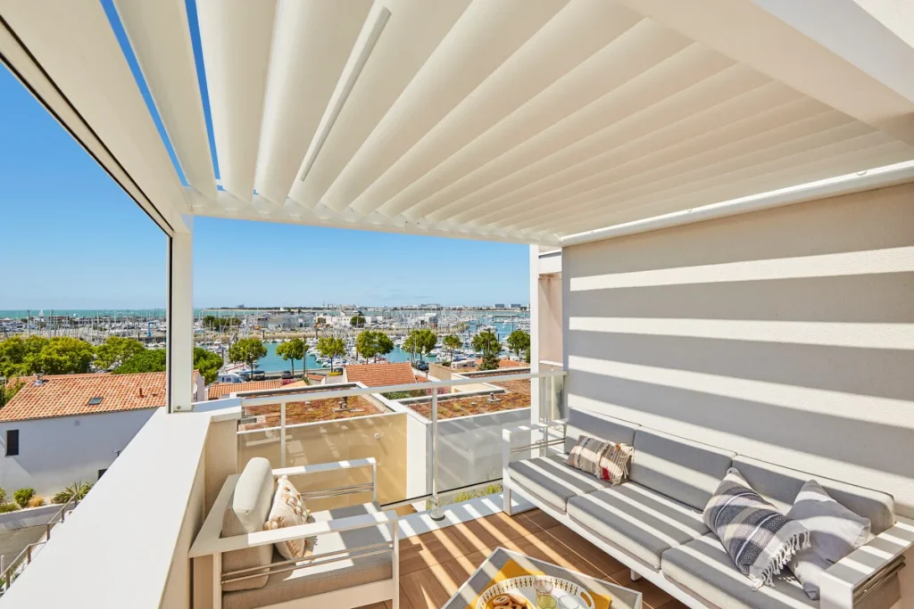 Installation de pergola bioclimatique sud de la France