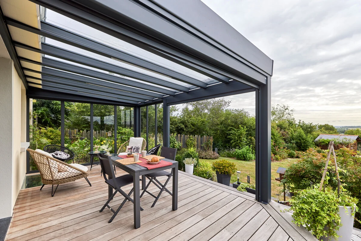 storm-pergola-vitreePERGOLA_LUMINOV_2023_LAMOUREUX_49--104-