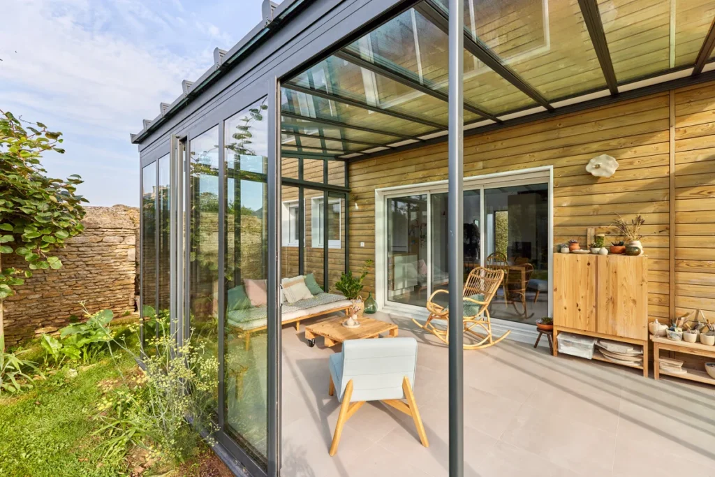 Verrière avec grandes baies vitrées